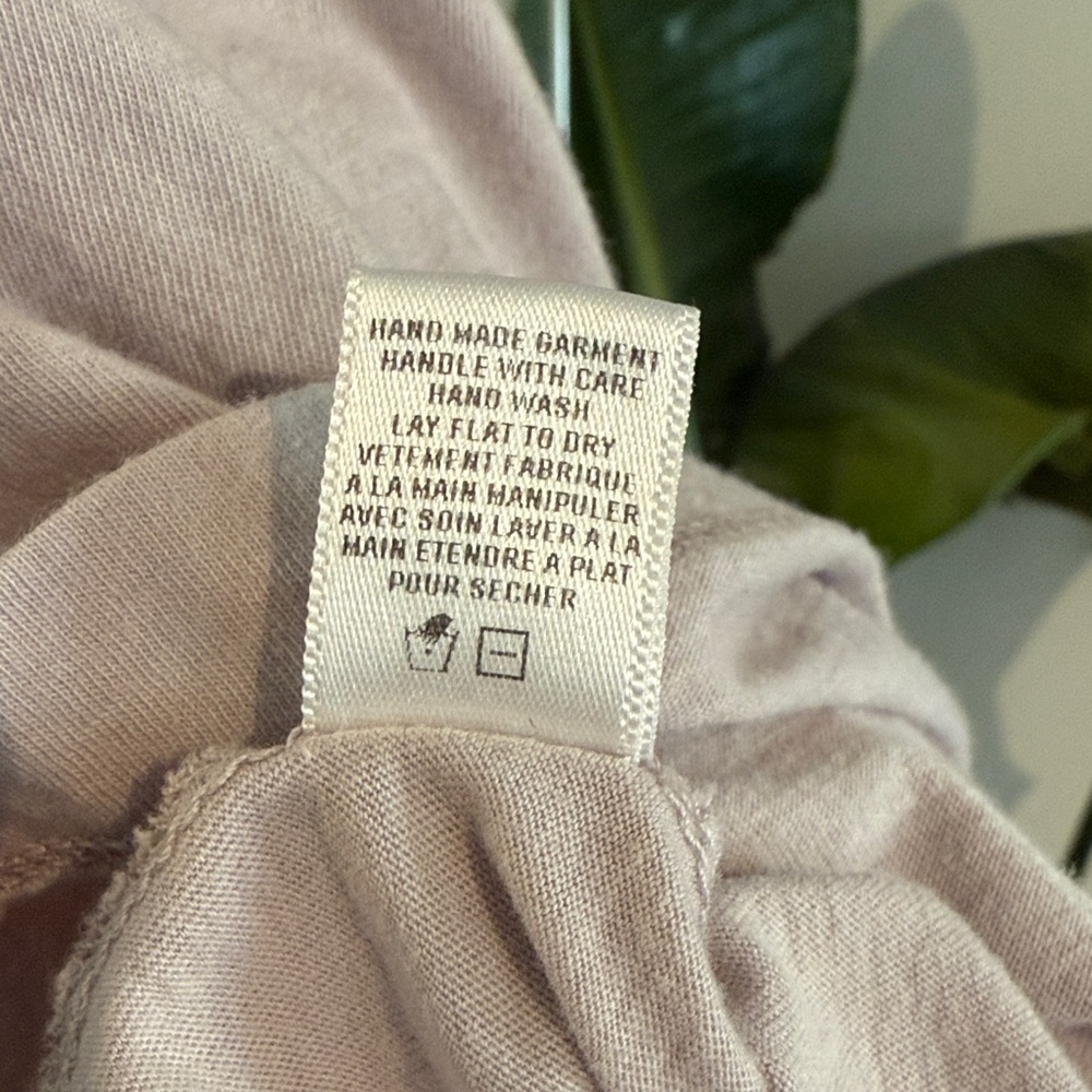 J’mappelle L’amour French Graphic Tee by Spark in The Dark Urban Outfitters - Picture 12 of 12